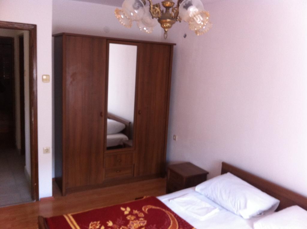 Apartmani Cempres Senj سينج الغرفة الصورة