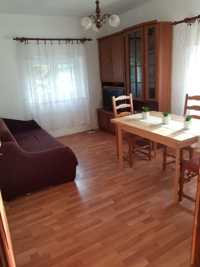 Apartmani Cempres Senj سينج المظهر الخارجي الصورة